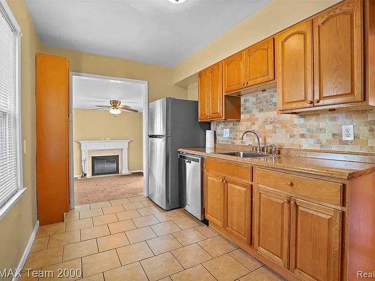 3130 Chestnut St — Photo 7