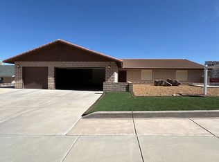 857 Robinson Ln, Boulder City, NV 89005