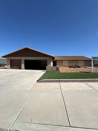 857 Robinson Ln Photo 1