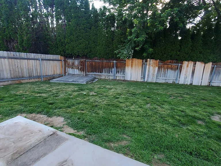 2420 E Clackamas Ct — Photo 13