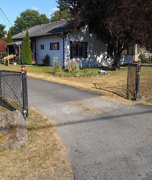 1st image of 14015 6th Ave E