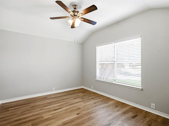 4th image of 1401 Horseshoe Bend Ct