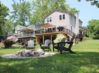 9435 McGregor Rd, Pinckney, MI 48169