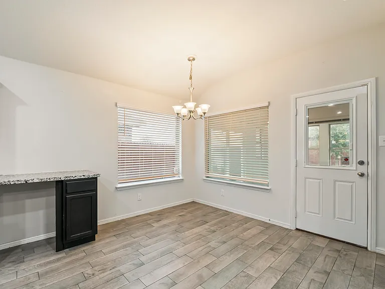 9717 Snowbell Ln — Photo 14