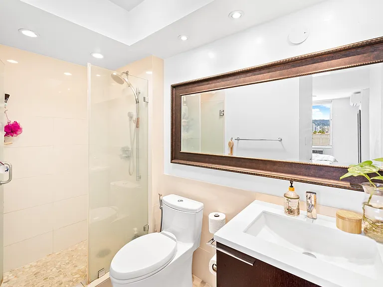 1717 Ala Wai Blvd #1004 — Photo 9