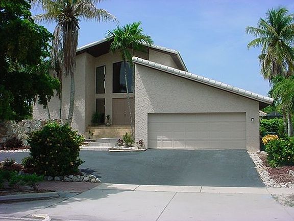 2nd image of 740 Barfield Dr