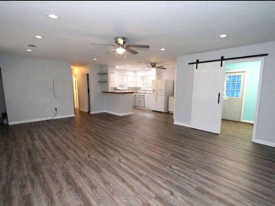 1st image of 4574 Autumn Woods Way