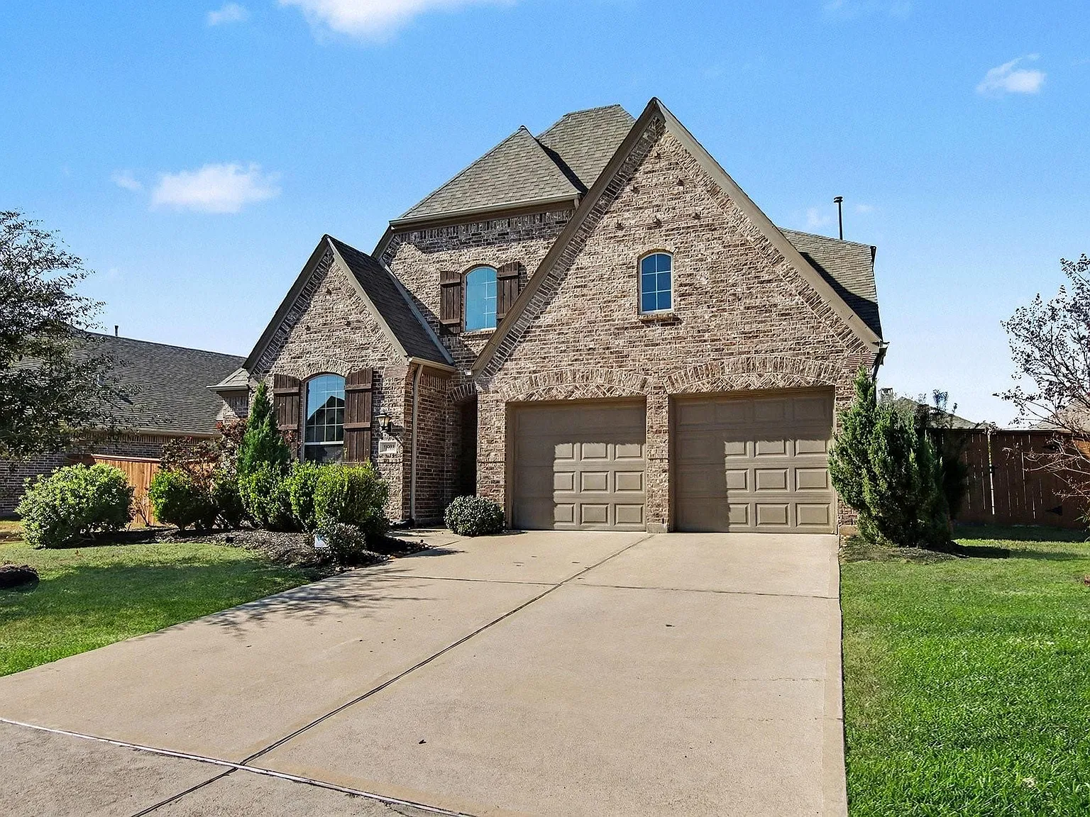 4 bed, 3.0 bath, 2885 sqft, $3,200 — Photo 3
