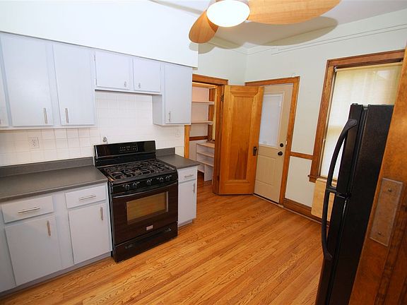 3rd image of 1616 18th Ave APT 31