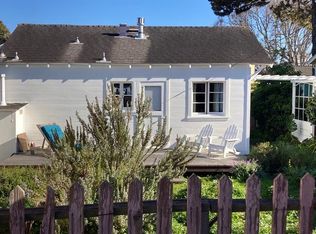 105 20th St, Pacific Grove, CA 93950