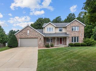 1037 S Mycena Cir, Green Bay, WI 54313