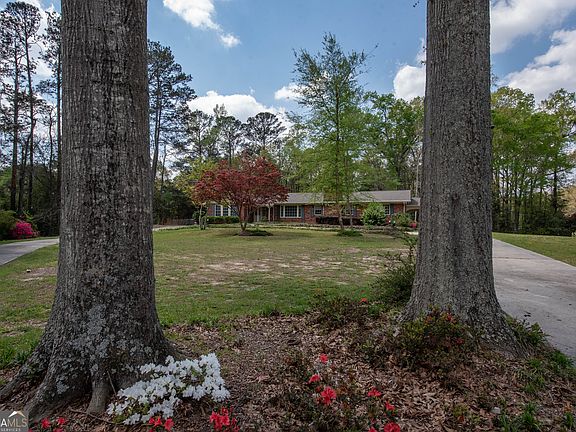5th image of 4350 Jones Rd