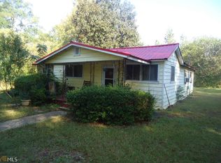 25 Yarbrough Dr, Hogansville, GA 30230