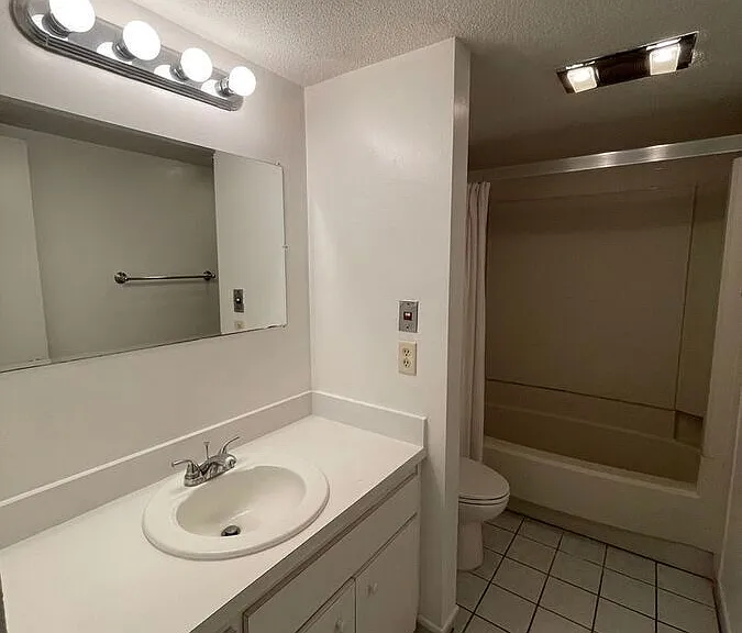3318 Camelot Dr #3318 — Photo 19