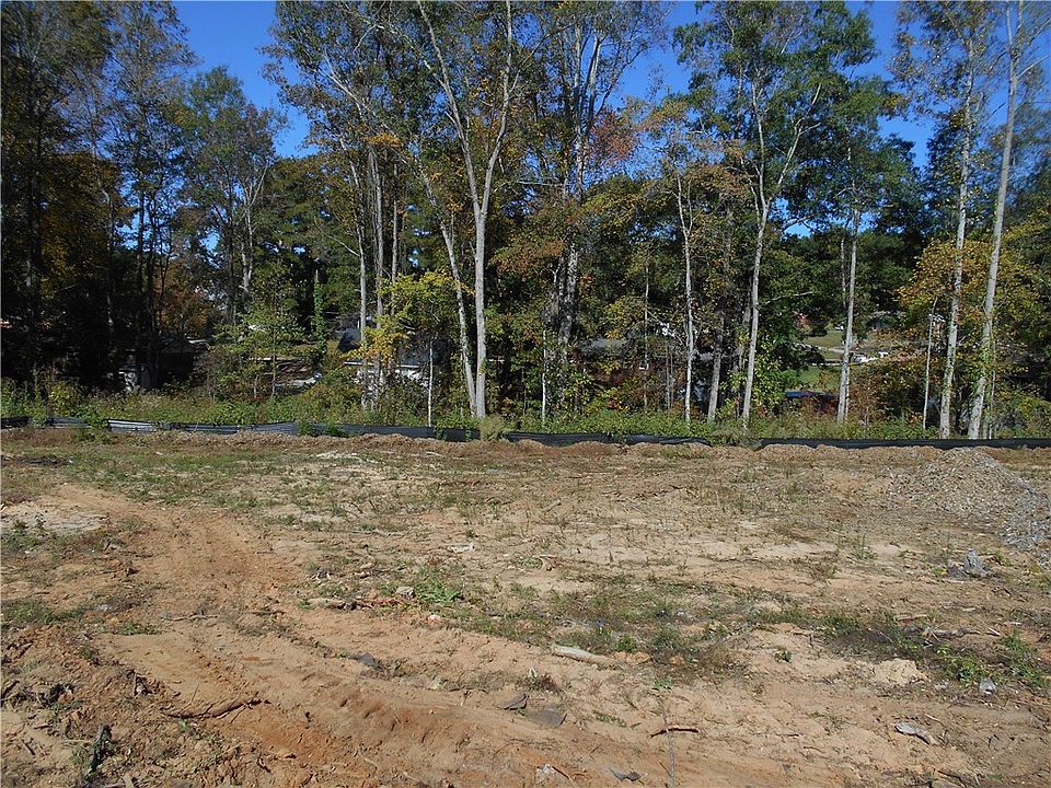 2nd image of 114 E Green Forest Cir