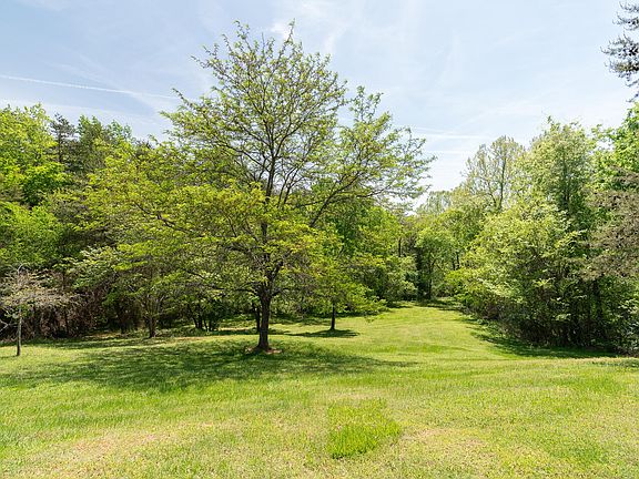 2nd image of 710 Malin Dr