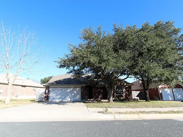 Vol Walker Dr — Photo 20