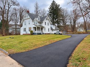 23 Center St #D, Tariffville, CT 06081