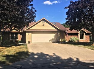 2428 Sally St, Warsaw, IN 46580
