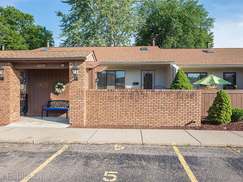 1st image of 62177 Ticonderoga Dr Unit 4