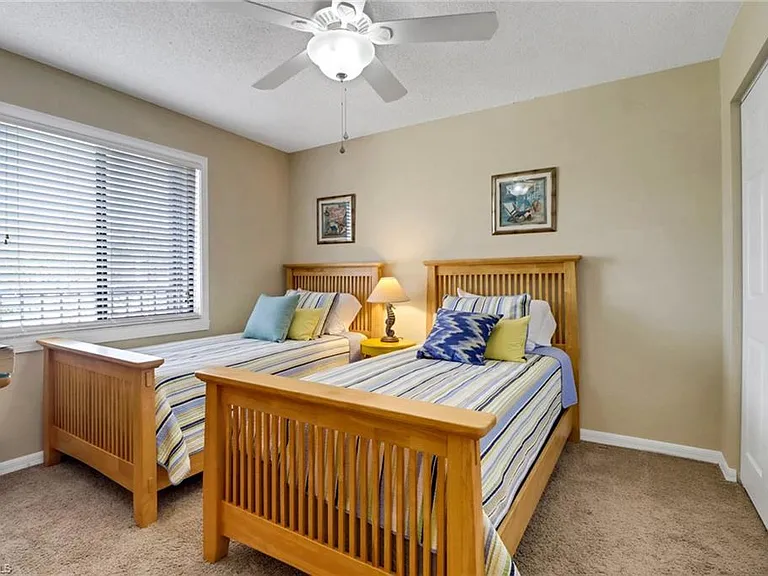 9901 Sunset Cove Ln #226 — Photo 10