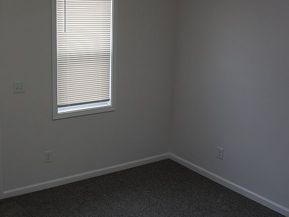 5th image of 4066 Allen St