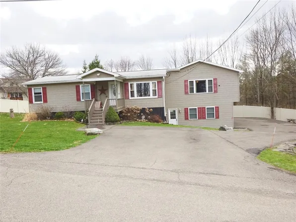 3616 Carman Rd, Binghamton, NY 13903