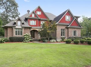 150 Robinwood Ct, Roswell, GA 30075