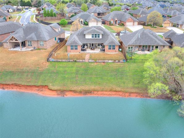 19420 Crest Ridge Dr, Edmond, OK 73012