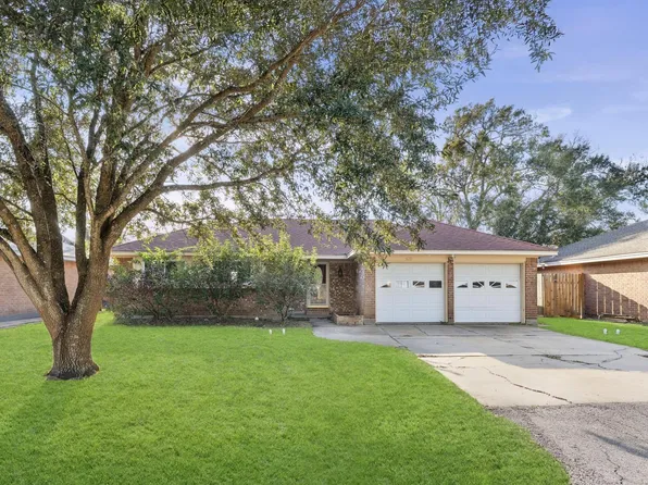 622 Seminole Dr, Kemah, TX 77565