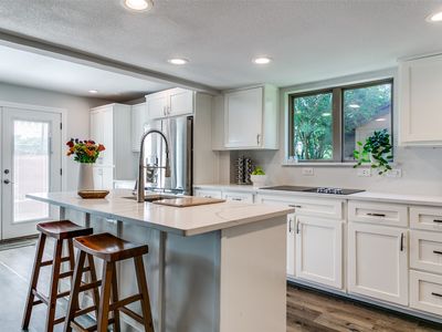 3126 Pin Oak Ct, Farmers Branch, TX, 75234