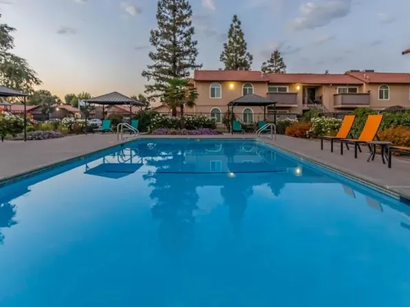Oak View Apartments