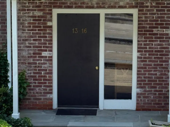 13 Hills Lane #13, Westport, CT 06880