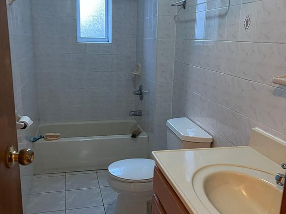 4th image of 1414 66th St #1F