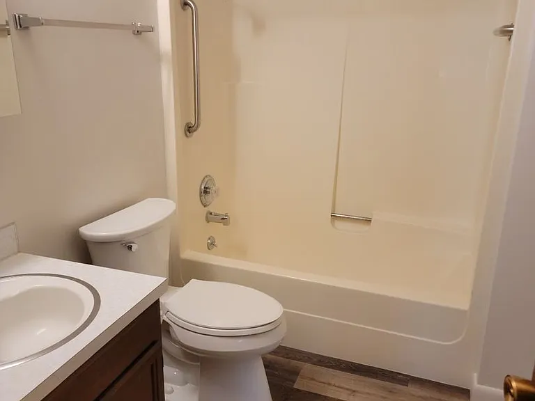 640 W Valley Dr — Photo 11