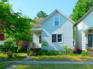 929 Carney Blvd, Marinette, WI 54143