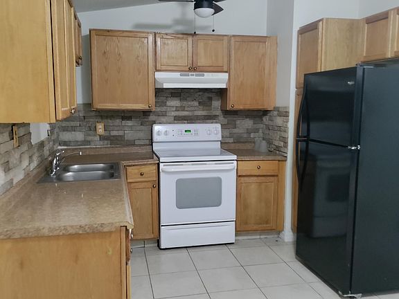 3rd image of 310 Lasayette Dr NE