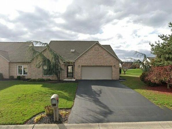 79 Fairfax Ln