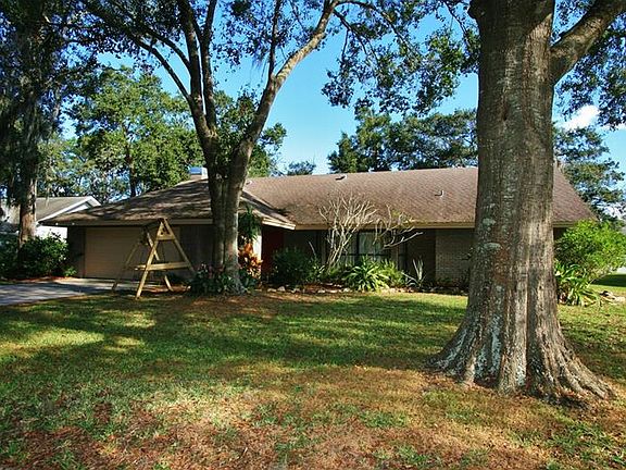 2nd image of 2704 Laurel Oak Dr