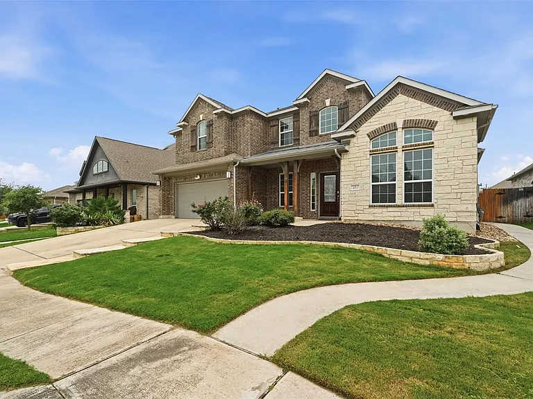 311 Tangerine Dr — Photo 2
