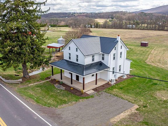 3rd image of 648 Main Mifflin Rd