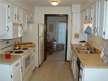 2nd image of 1312 W Jenkins Blvd