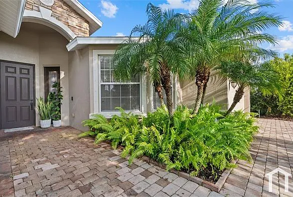 4 bed, 2094 sqft, $3,900 — Photo 3
