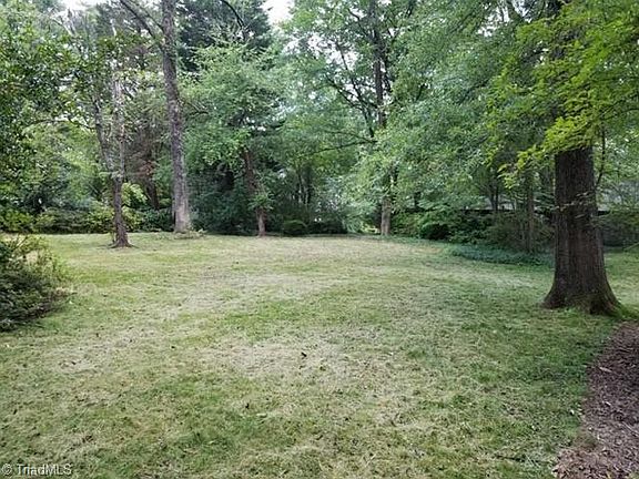 3rd image of 2106 Medford Ln