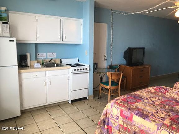 4th image of 1233 Atlantic Ave #407