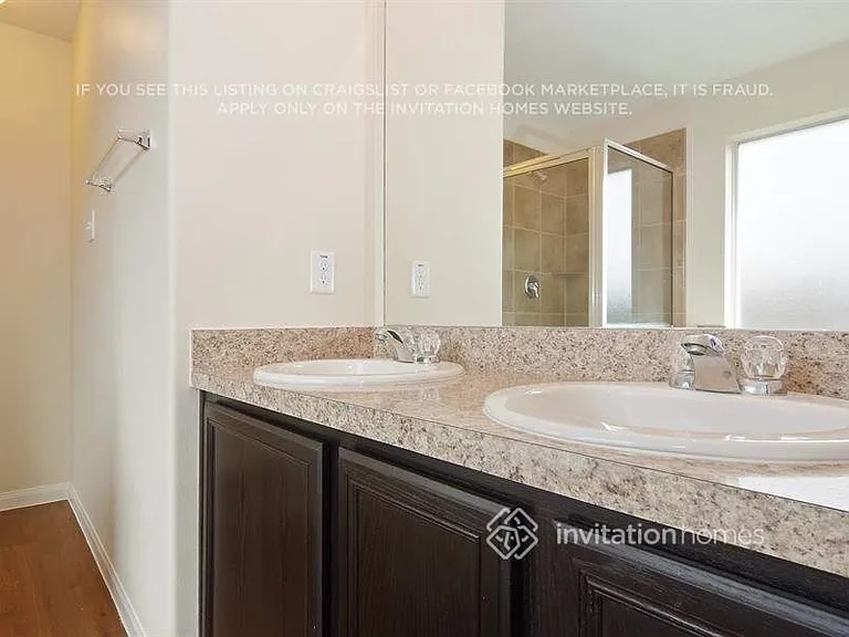 2011 Fairwood Knoll Ln — Photo 10