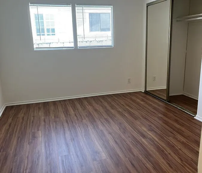 1900 Dracena Dr #1 — Photo 22