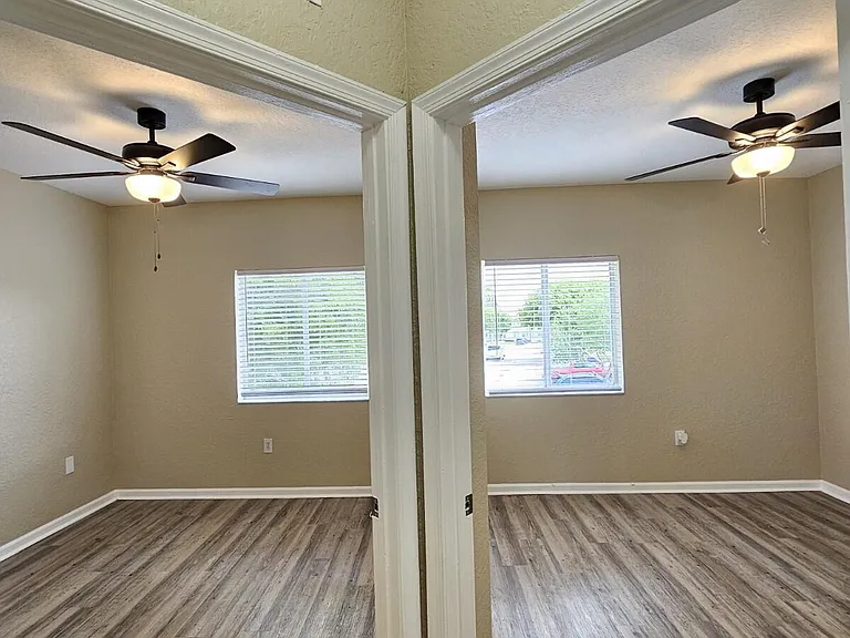 1063 Golden Lakes Blvd #322 — Photo 18