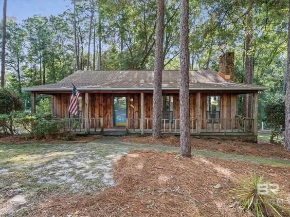 410 Frederick Ave, Fairhope, AL 36532