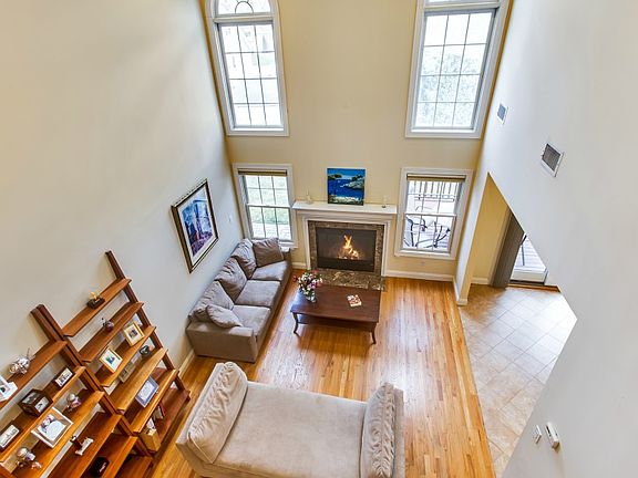 5th image of 17 Wood Ave
